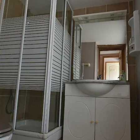 D'hotes Hameau De Lalanne 住宿加早餐酒店 3*